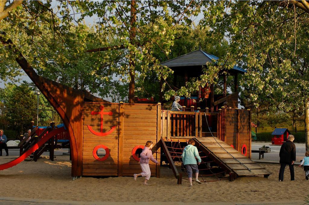 Roompot Hof Domburg ดอมเบิร์ก ภายนอก รูปภาพ